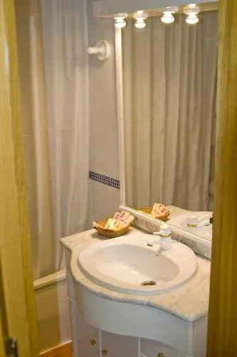 Montreal * Sierra Nevada